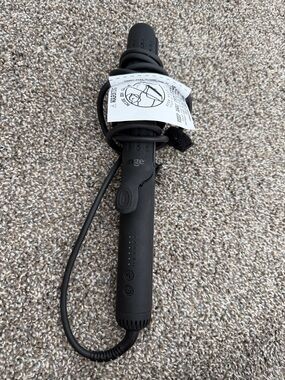 L’ange Hair Straightener with Built-In Airflow